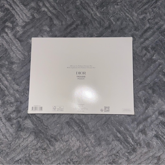 Dior Rattan Summer 2025 Woven Wristlet Clutch - Picture 3 of 4